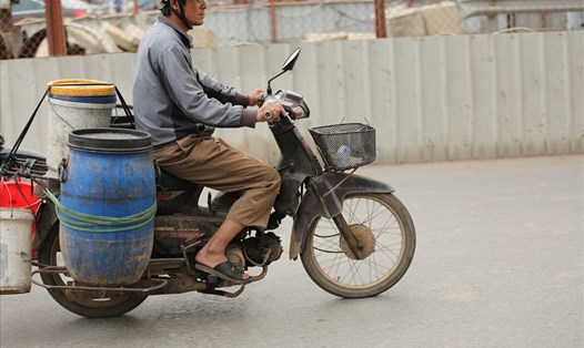 Việc xoá bỏ xe máy cũ nát giảm tai nạn giao thông và ô nhiễm môi trường được người dân đồng tình ủng hộ. Ảnh: Hải Nguyễn