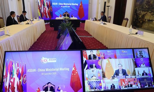 Hội nghị Bộ trưởng Ngoại giao ASEAN - Trung Quốc diễn ra theo hình thức trực tuyến chiều 9.9. Ảnh: Bộ Ngoại giao.