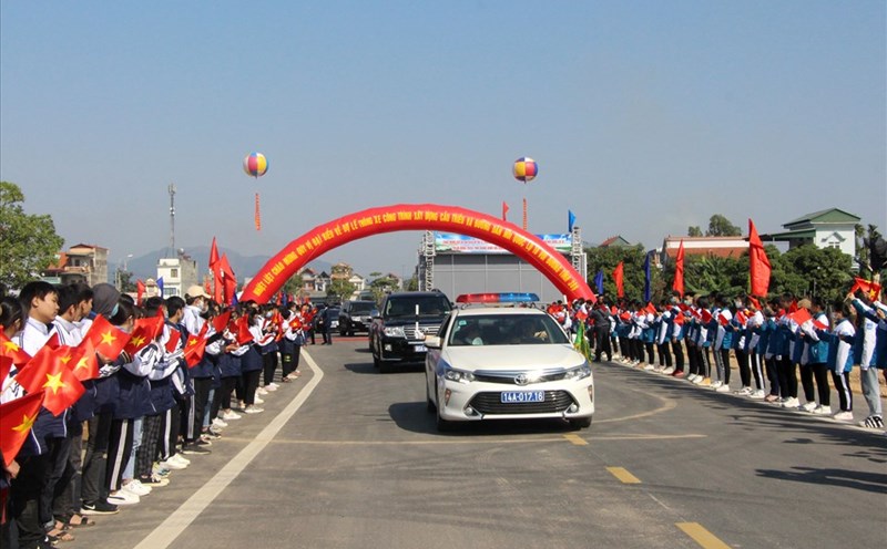 Khánh thành nhà máy ô tô đầu tiên tại Quảng Ninh