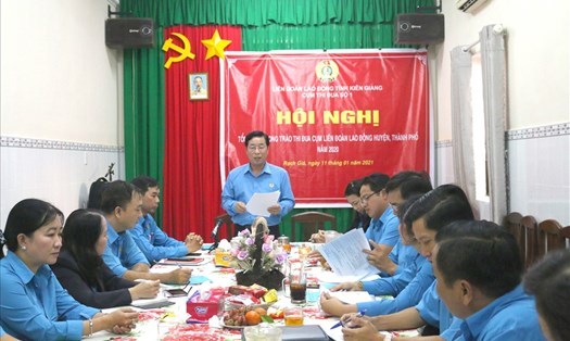 Quang cảnh buổi họp tổng kết hoạt động thi đua năm 2020 cụm số 1 LĐLĐ tỉnh Kiên Giang. Ảnh: LT