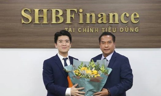 Lễ trao Quyết định bổ nhiệm ông Đỗ Quang Vinh giữ vai trò Chủ tịch Hội đồng Thành viên SHB Finance. (Ảnh: SHB)