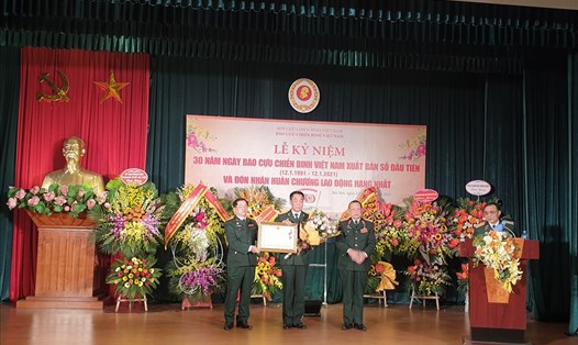Báo Cựu chiến binh Việt Nam đã vinh dự đón nhận Huân chương Lao động hạng Nhất. Ảnh: Phạm Đông