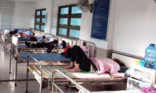 82 công nhân tại Phú Yên phải nhập viện sau bữa ăn trưa ở nhà ăn công ty. Ảnh:Đặng Phương