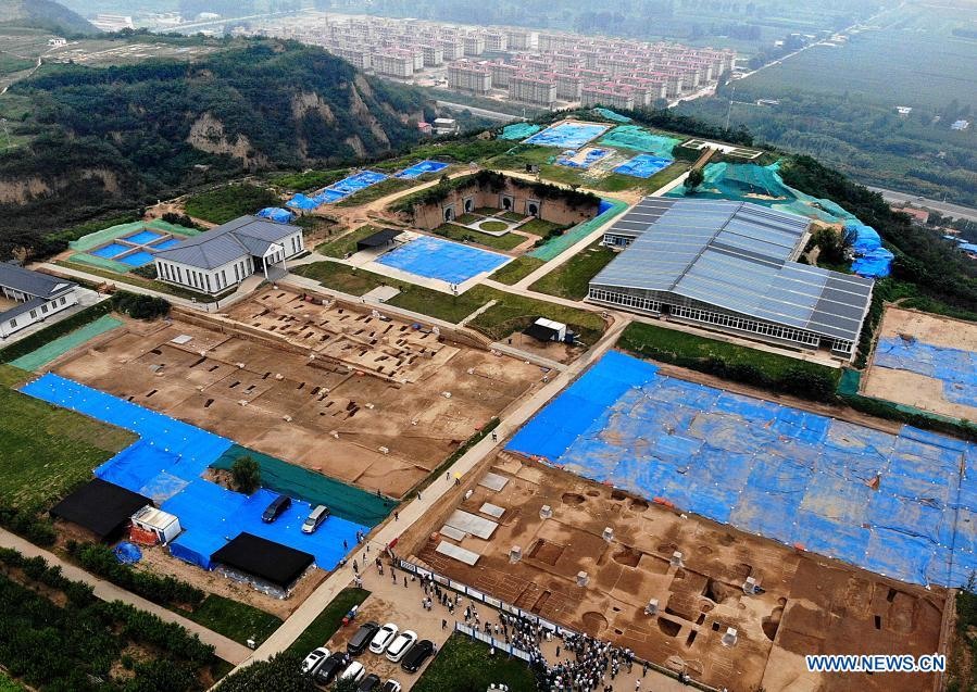 Cung điện mới được phát hiện ở di chỉ Shuanghuaishu. Ảnh: Xinhua