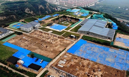 Cung điện mới được phát hiện ở di chỉ Shuanghuaishu. Ảnh: Xinhua