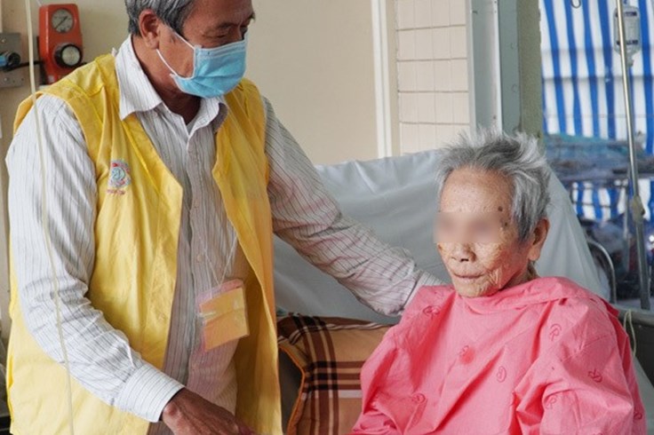 Thay khớp cổ xương đùi thành công cho bệnh nhân 106 tuổi
