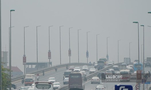 Hà Nội và các tỉnh phía Bắc tiếp tục ô nhiễm không khí nghiêm trọng. Ảnh: Quang Tạ