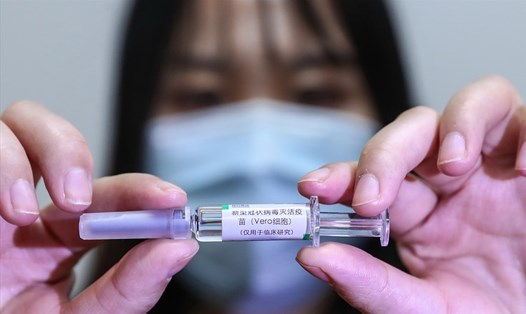 Một loại vaccine COVID-19 của Sinopharm, Trung Quốc. Ảnh: Tân Hoa Xã