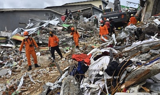 Trận động đất mạnh 6,2 độ richter ở Indonesia khiến ít nhất 42 người thiệt mạng. Ảnh: AFP