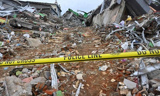 Thiệt hại sau động đất ở Indonesia. Ảnh: AFP
