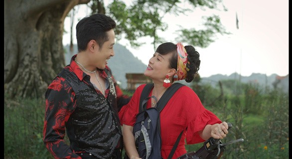 Hướng dương ngược nắng đang là phim tạo sức hút hiện nay. Ảnh: NSX