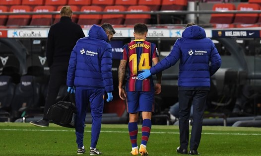 Nỗi thất vọng của Philippe Coutinho và huấn luyện viên Ronald Koeman có thể lại là... niềm vui với câu lạc bộ Barcelona. Ảnh: AFP