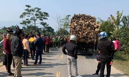 Hiện trường vụ tai nạn khiến 2 người tử vong ở Phú Thọ. Ảnh: P.T