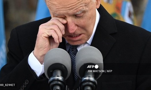 Tổng thống đắc cử Joe Biden xúc động khóc trong buổi lễ chia tay tại tiểu bang Delaware trước khi tới Washington hôm 19.1. Ảnh: AFP