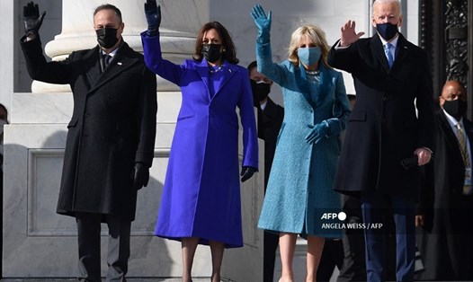 (Từ trái qua phải) Ông Doug Emhoff, bà Kamala Harris, bà Jill Biden và ông Joe Biden đến dự lễ nhậm chức Tổng thống Mỹ thứ 46 của ông Joe Biden tại Điện Capitol ở Washington, D.C, ngày 20.1. Ảnh: AFP.