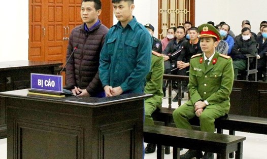 Hai bị cáo bị Tòa án nhân dân tỉnh Ninh Bình tuyên án tử hình. Ảnh: NT
