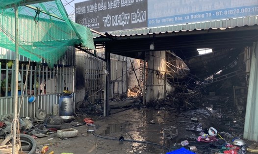 Hiện trường vụ hỏa hoạn xảy ra ở cửa hàng sửa xe thuộc địa bàn Thành phố Phú Quốc, tỉnh Kiên Giang. Ảnh: PV