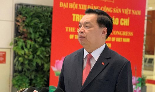 Ông Lê Mạnh Hùng, Phó Trưởng Ban Tuyên giáo Trung ương, Giám đốc Trung tâm báo chí Đại hội XIII. Ảnh T.Vương