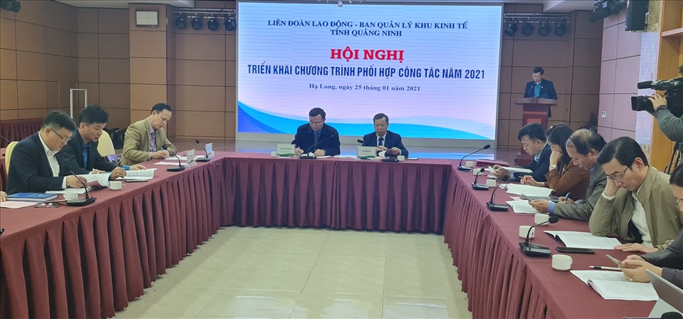 Liên đoàn Lao động tỉnh Quảng Ninh và Ban quản lý khu kinh tế tổ chức hội nghị triển khai công tác phối hợp năm 2021. Ảnh: T.N.D