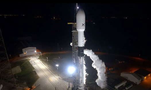 Space X của người giàu nhất thế giới, tỉ phú Elon Musk, phóng vệ tinh Starlink. Ảnh: AFP