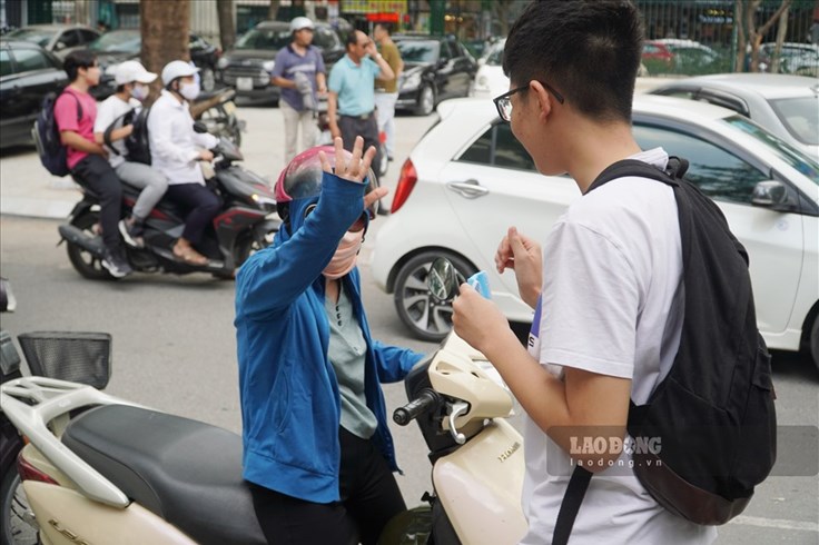 Hà Nội: Không giao xe máy cho học sinh khi chưa đủ điều kiện