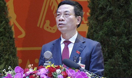 Ông Nguyễn Mạnh Hùng, Ủy viên Trung ương Đảng, Bộ trưởng Bộ Thông tin và Truyền thông trình bày tham luận tại Đại hội XIII của Đảng. Ảnh: TTBC.