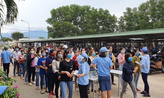 Khu công nghệ cao và các khu công nghiệp Đà Nẵng kích hoạt trở lại các biện pháp phòng chống dịch COVID-19. Ảnh: Tường Minh