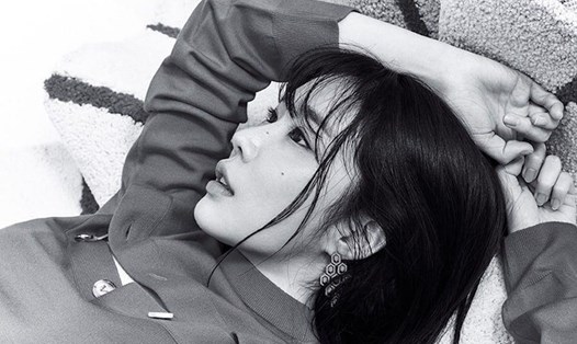 Yoo In Na đẹp “ngất ngây” trong bộ ảnh mới của tạp chí W Korea. Ảnh: Soompi