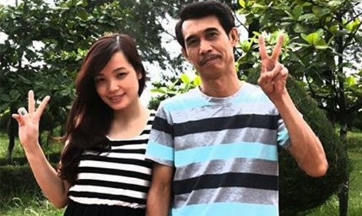 Phú Đôn và người vợ kém 25 tuổi. Ảnh: NSCC.