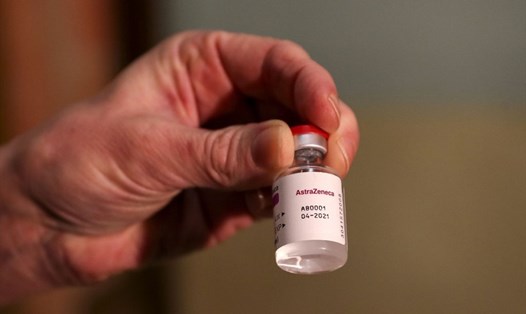Giới khoa học Anh lo ngại vaccine COVID-19 không có tác dụng với biến thể SARS-CoV-2 ở Nam Phi. Ảnh: AFP.