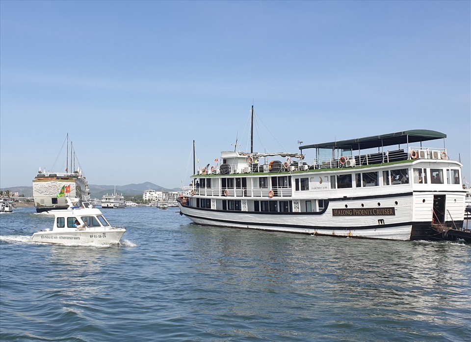 Quảng Ninh sẽ miễn giảm một số điểm tham quan, lưu trú cho khách du lịch. Ảnh: Nguyễn Hùng