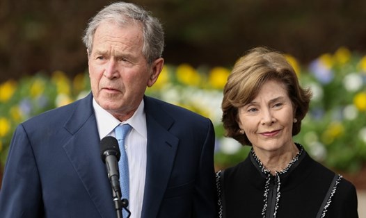 Cựu Tổng thống Bush và cựu Đệ nhất phu nhân Laura Bush sẽ tham dự lễ nhậm chức của ông Joe Biden. Ảnh: AFP.