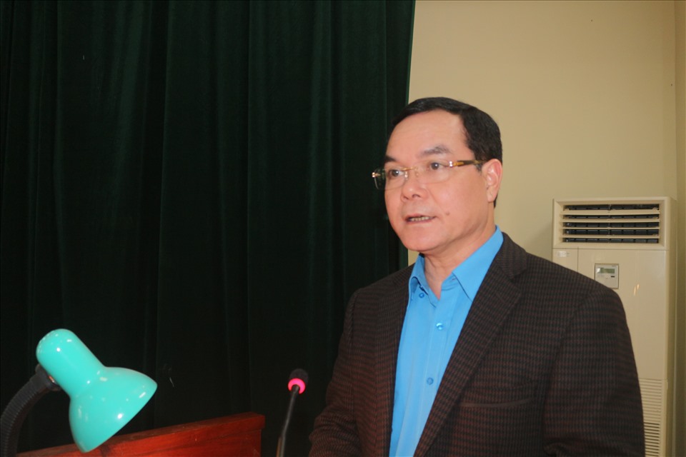 Chủ tịch Tổng Liên đoàn Lao động Việt Nam Nguyễn Đình Khang phát biểu tại hội nghị. Ảnh: Phúc Lộc