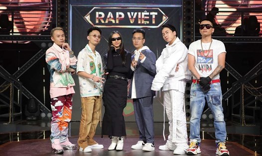Dàn giám khảo, huấn luyện viên Rap Việt mùa 1. Ảnh: Vie Channel.