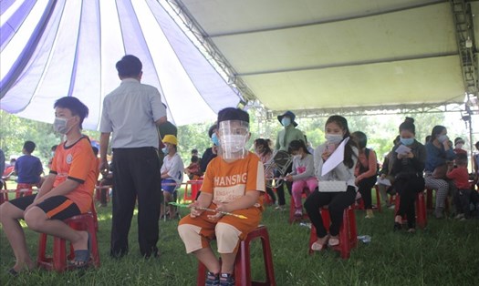 Trẻ em 12-17 tuổi ở Đà Nẵng sẽ sớm được tiêm chủng vaccine phòng COVID-19. Ảnh: Thanh Chung