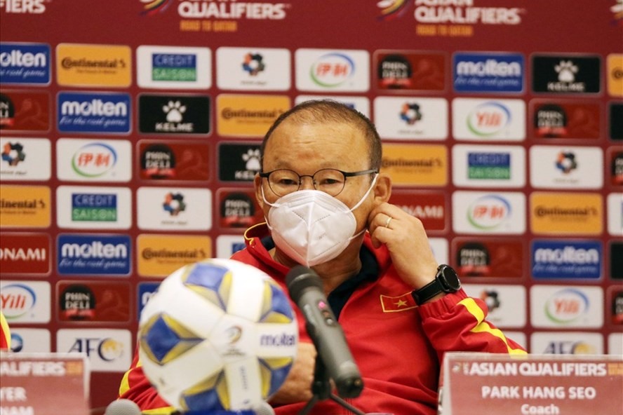 Huấn luyện viên Park Hang-seo không hài lòng với công tác trọng tài. Ảnh: VFF