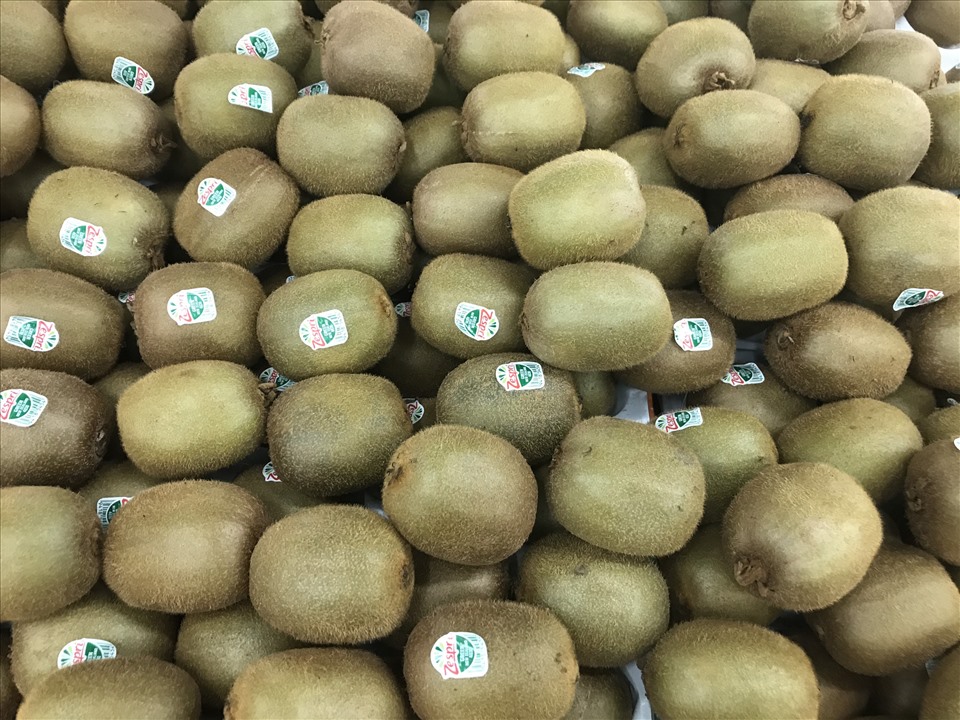 Các chất dinh dưỡng trong quả kiwi như vitamin C, đồng, kẽm rất tốt cho khớp. Ảnh: Thanh Ngọc