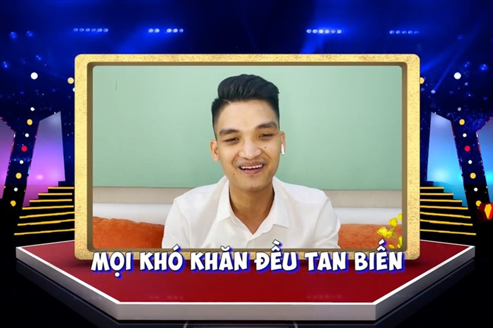  Mạc Văn Khoa từng bị mẹ phản đối vì quen bà xã hơn 3 tuổi Mạc Văn Khoa từng bị mẹ phản đối vì quen bà xã hơn 3 tuổi
