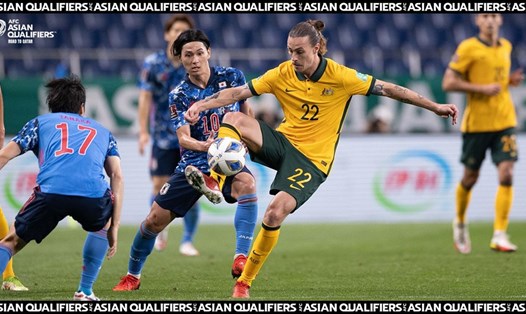 Tuyển Australia (áo vàng) đã thua trận 1-2 trước Nhật Bản khi đối phương nhận được sự cổ vũ lớn từ khán giả nhà. Ảnh: AFC.