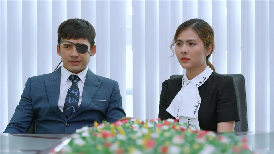 Thanh Vân và Đăng Duy thực hiện kế hoạch mới trong "Canh bạc tình yêu". Ảnh: NSX. Thanh Vân và Đăng Duy thực hiện kế hoạch mới trong "Canh bạc tình yêu". Ảnh: NSX.