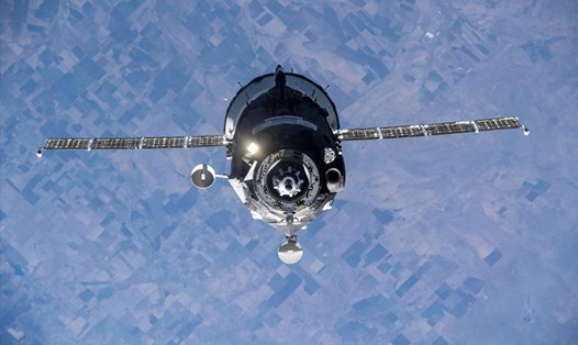 Tàu vũ trụ Soyuz đưa đoàn làm phim Nga và một nhà du hành vũ trụ lên Trạm Vũ trụ Quốc tế ngày 5.10. Ảnh: NASA
