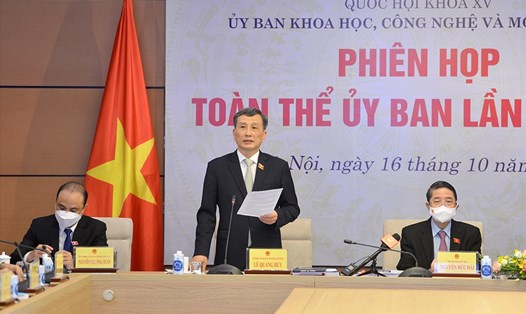 Chủ nhiệm Ủy ban Khoa học, Công nghệ và Môi Trường Lê Quang Huy phát biểu kết luận. Ảnh: QH