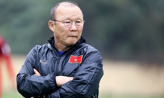 Huấn luyện viên Park Hang-seo sẽ phải đau đầu giải bài toán sáng tạo cho U23 Việt Nam. Ảnh: H.A