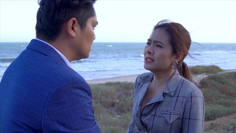 Thanh Vân cự tuyệt Khiêm trong tập mới "Canh bạc tình yêu". Ảnh: NSX. Thanh Vân cự tuyệt Khiêm trong tập mới "Canh bạc tình yêu". Ảnh: NSX.