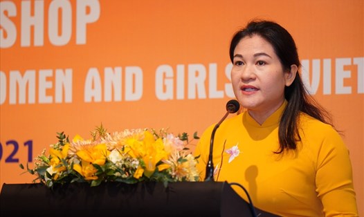 Thứ trưởng Bộ Lao động - Thương binh và Xã hội Nguyễn Thị Hà phát biểu tại Hội thảo. Ảnh Quang Minh.
