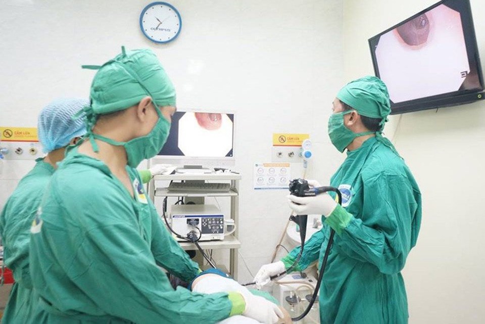 Nội soi gắp dị vật. Ảnh minh hoạ Nội soi gắp dị vật. Ảnh minh hoạ