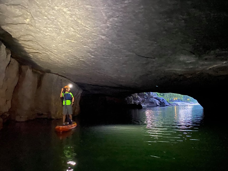 Quảng Bình chính thức công bố “Bộ quy tắc Ứng xử văn minh du lịch”. Ảnh: CHAU A