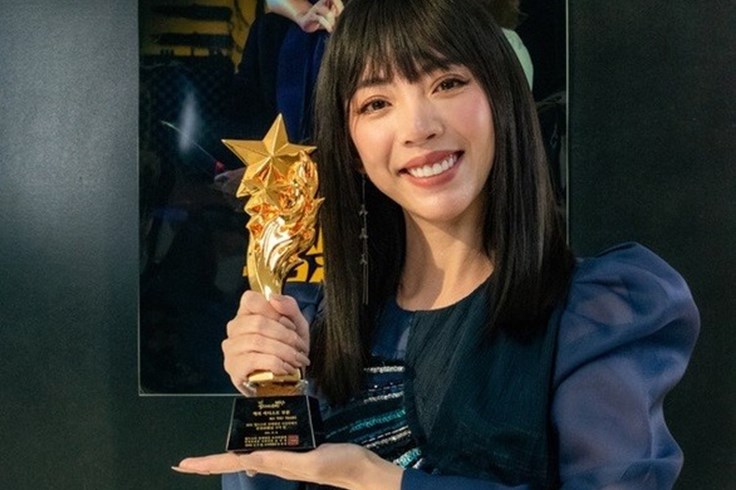 Thu Trang đoạt giải Nữ nghệ sĩ quốc tế xuất sắc