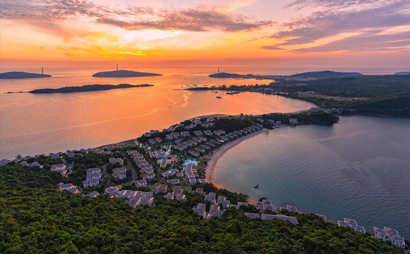 Premier Village Phu Quoc Resort vinh dự nhận danh hiệu “Khu nghỉ dưỡng đảo sang trọng hàng đầu thế giới”. Ảnh: LĐ