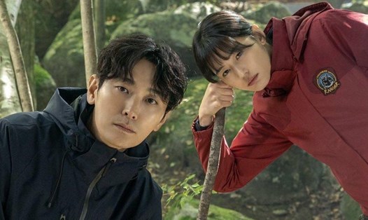 Phim của Joo Ji Hoon - Jun Ji Hyun đạt rating cao trong tập mở màn. Ảnh: Poster.